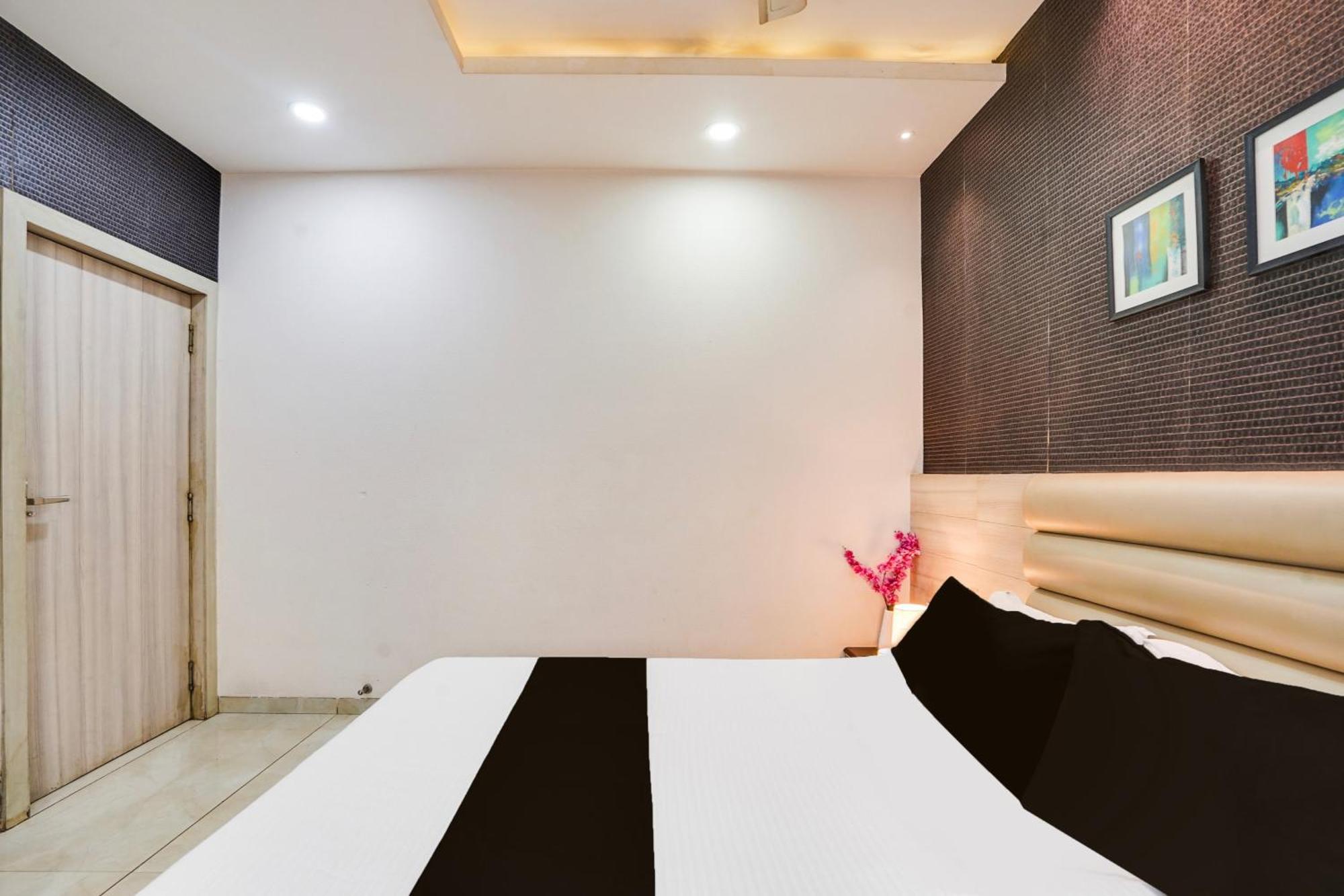 Super Townhouse Jhalawar Road Gumanpura Formerly Rockland Kota  Ngoại thất bức ảnh