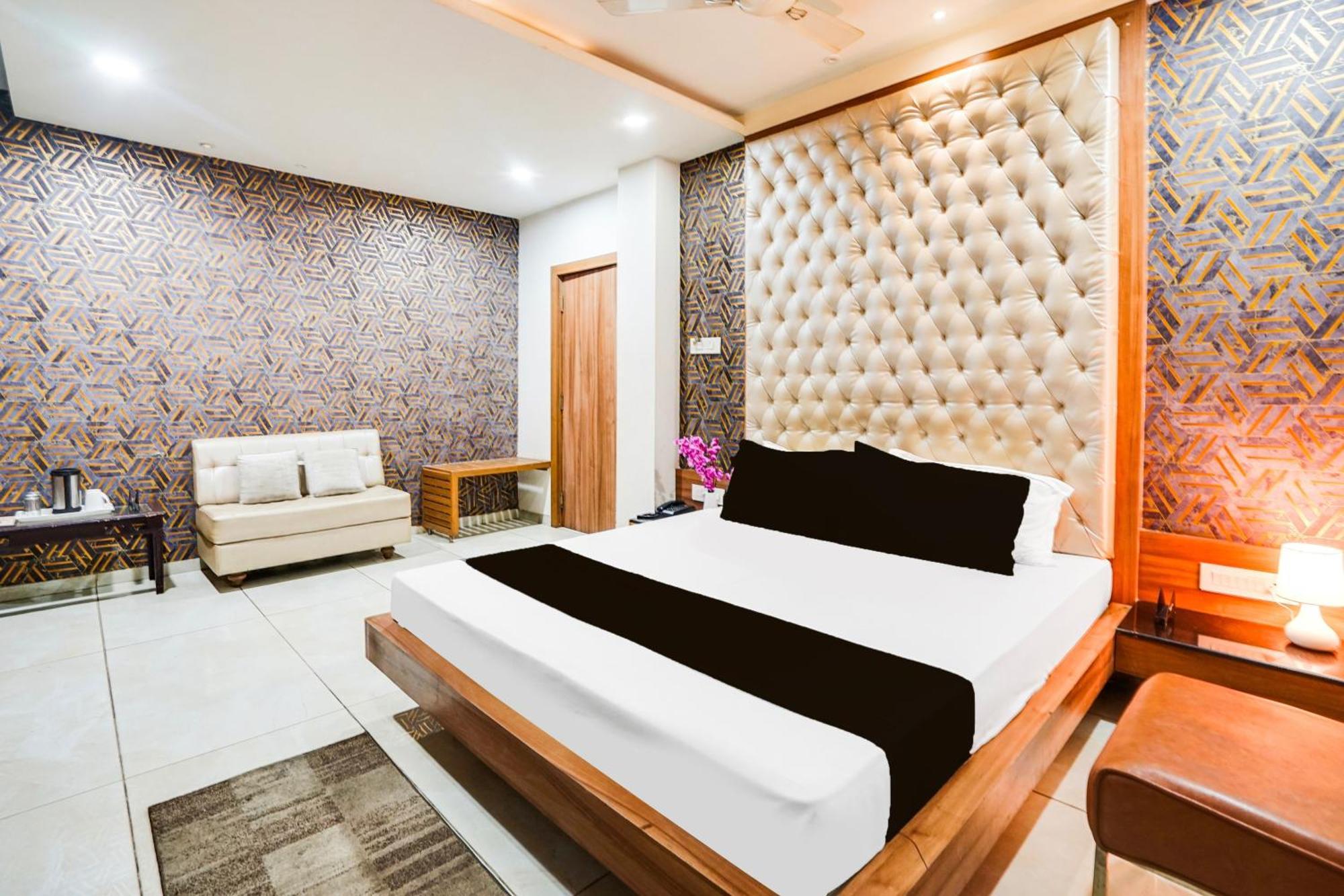 Super Townhouse Jhalawar Road Gumanpura Formerly Rockland Kota  Ngoại thất bức ảnh